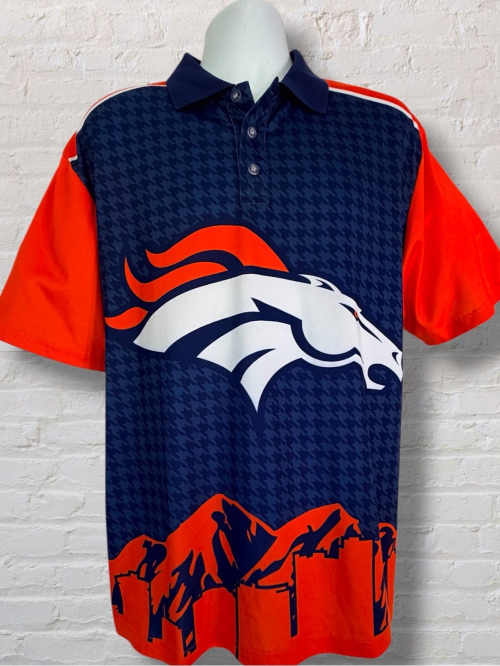 Denver Broncos NFL Team Apparel Men XL Graphic Polo Orange Navy Skyline
